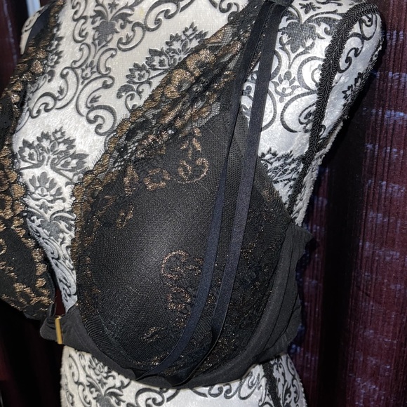 Spicy Bra 🥵 - Picture 2 of 5